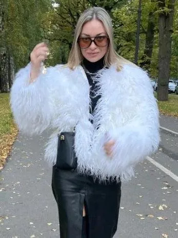 2023 Women Faux Fur Coat Autumn Winter High Quality Fluffy Short Coat Faux Fur Jacket