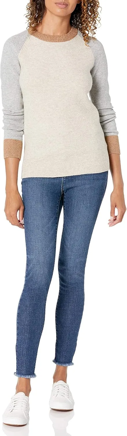 Amazon Essentials Women's Classic-Fit Soft Touch Long-Sleeve Crewneck Sweater