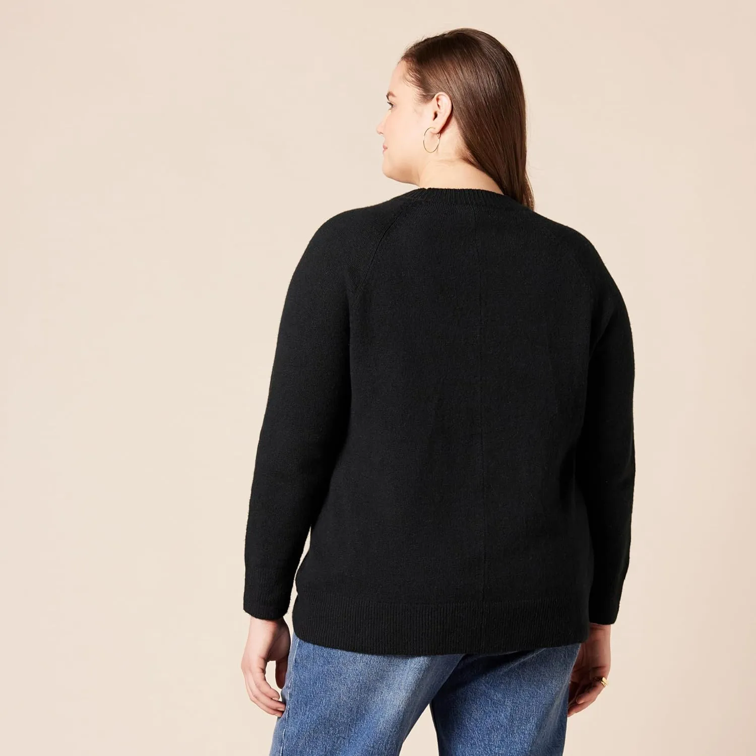 Amazon Essentials Women's Classic-Fit Soft Touch Long-Sleeve Crewneck Sweater