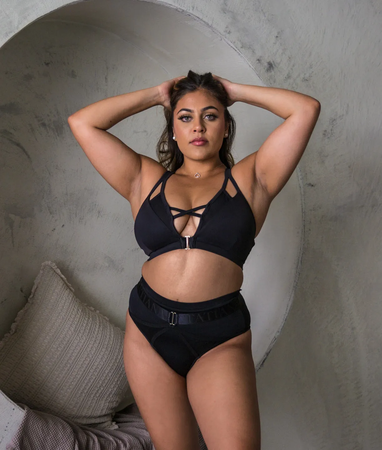 Sofia Shorts - Matte Black