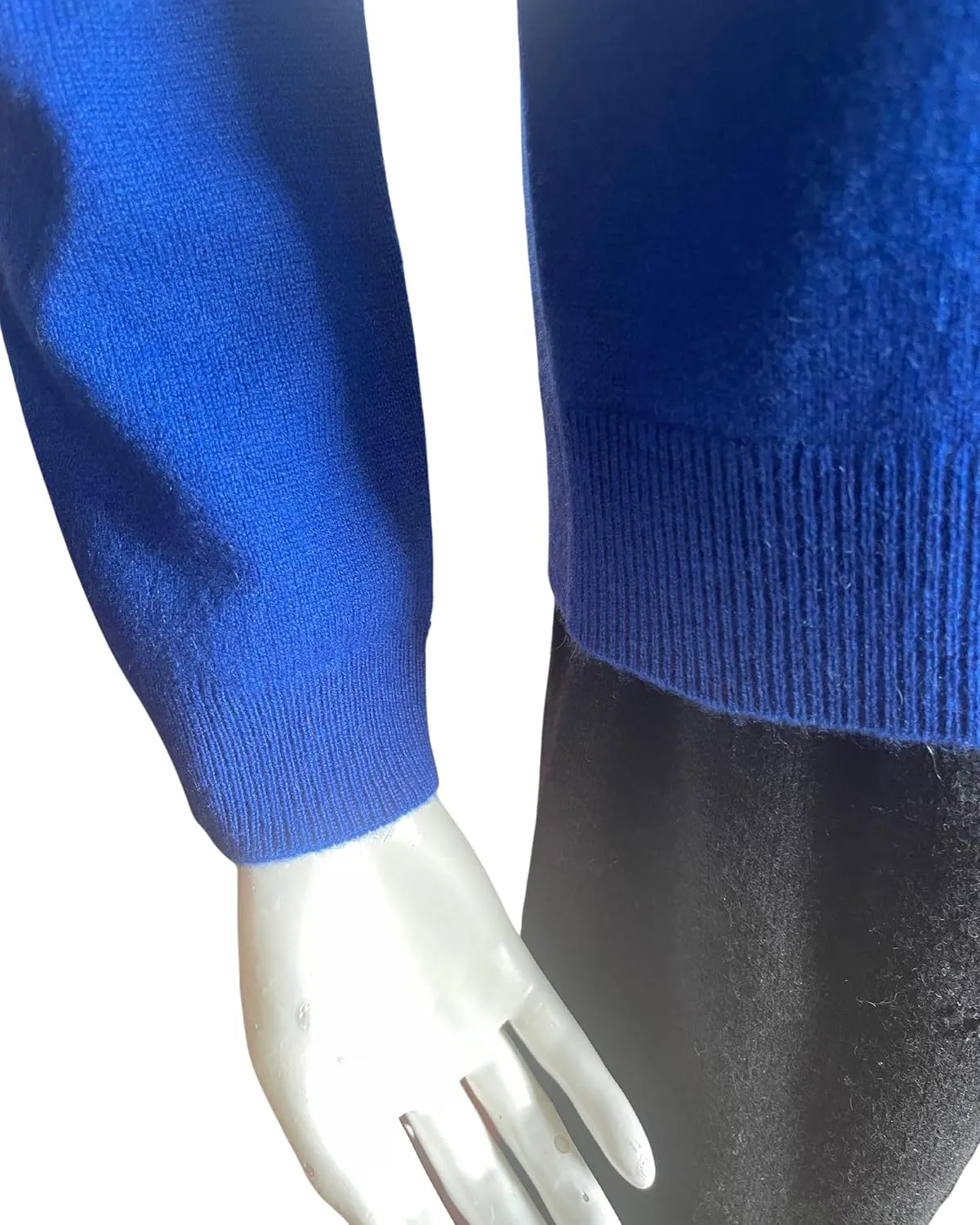 Women's 100% Cashmere Button Front Long Sleeve Cardigan Sweater. Comfort, Luxury, and Insulation, Soft Silky Texture