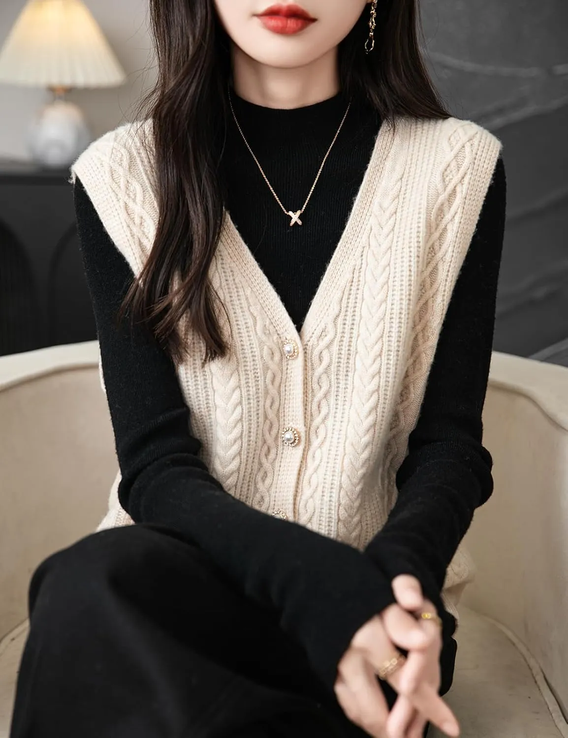 Women's 100% Merino Wool Sweater Vest 2025 Fall Winter V Neck Button Down Sleeveless Cable Knit Sweater Vest