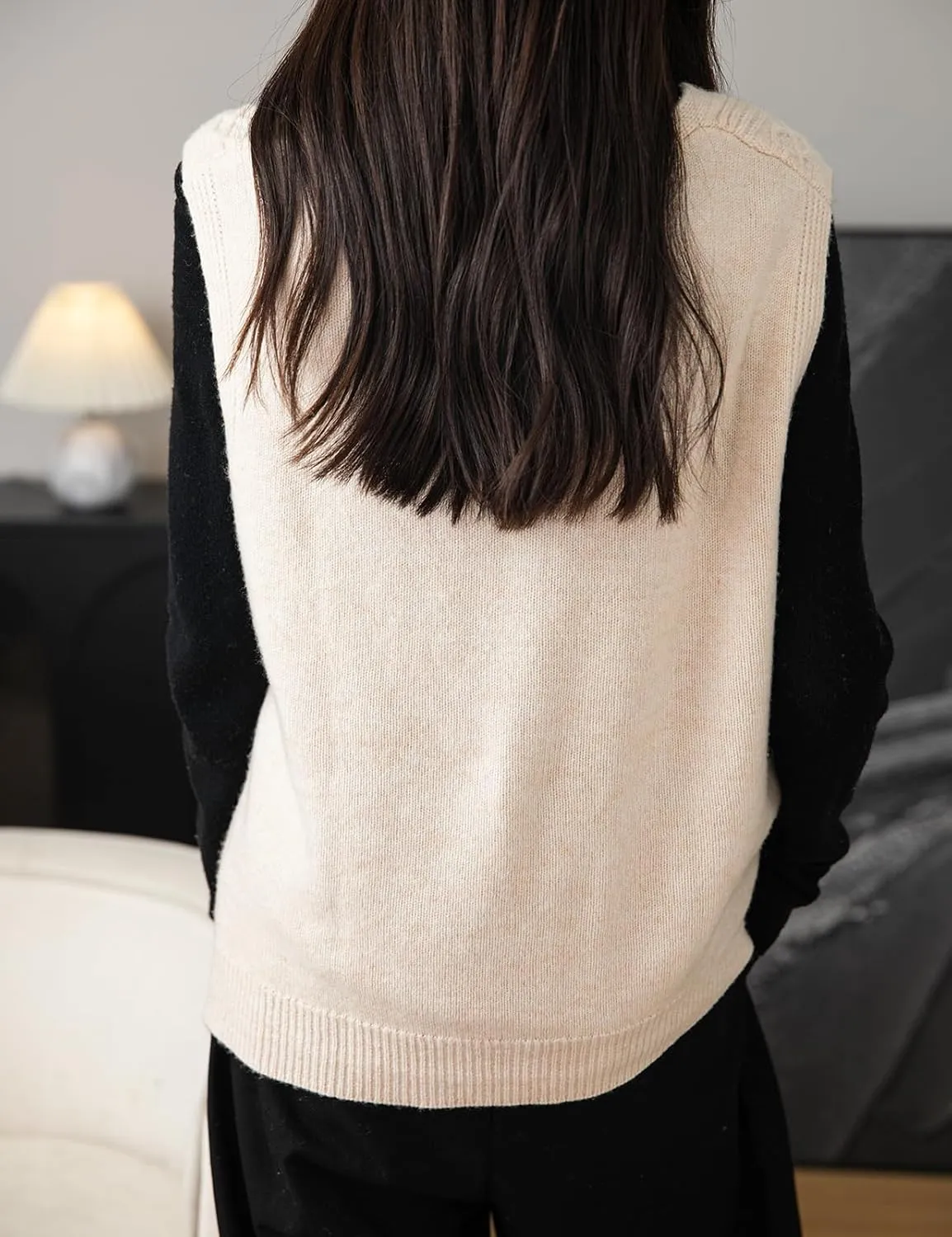 Women's 100% Merino Wool Sweater Vest 2025 Fall Winter V Neck Button Down Sleeveless Cable Knit Sweater Vest