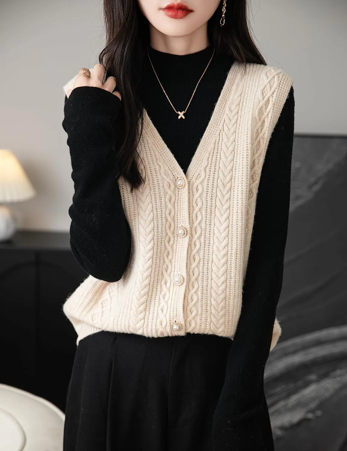 Women's 100% Merino Wool Sweater Vest 2025 Fall Winter V Neck Button Down Sleeveless Cable Knit Sweater Vest